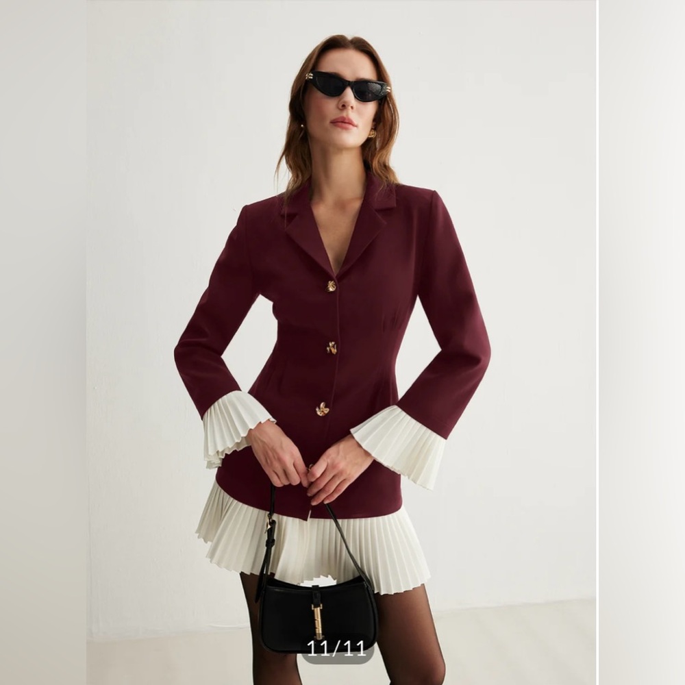 NWT Commense V-Neck Two-Tone Pleated Button Dress